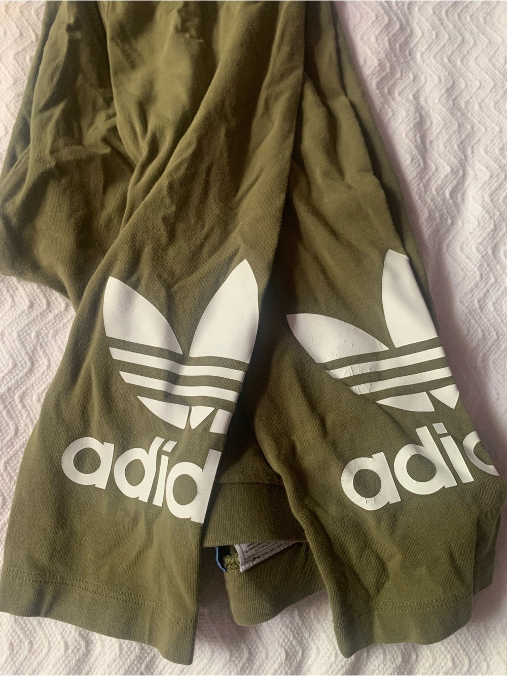 Adidas women’s like new Olive Green Trefoil leggings